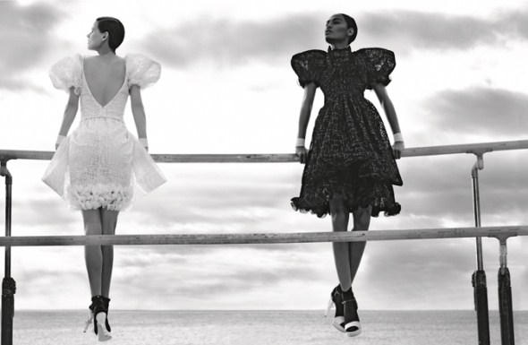 Новая коллекции Chanel 2012. Лицами бренда стали Саския де Брау (Saskia de Brauw) и Джоан Смоллс (Joan Smalls)