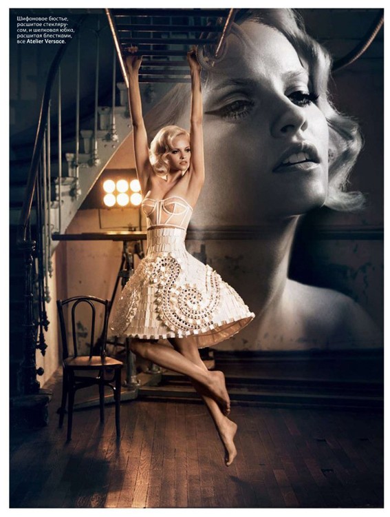 fashion-модель Гинта Лапина (Ginta Lapina)в модной фотосессии для российского Vogue