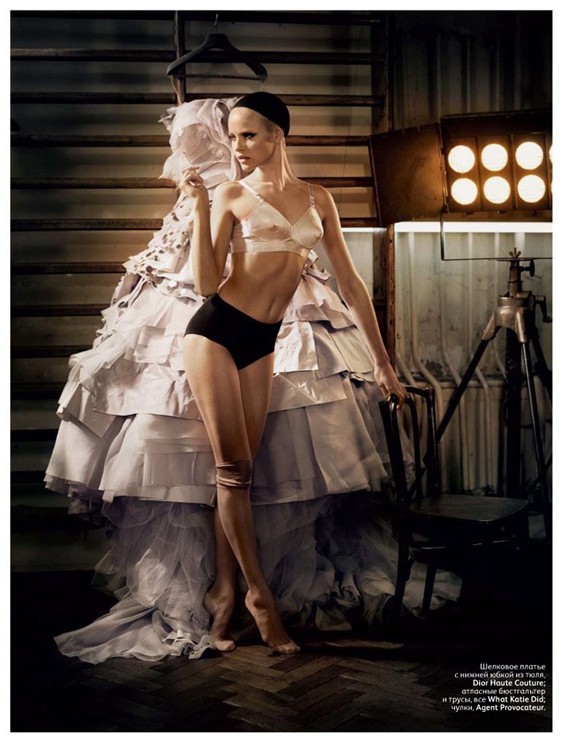 fashion-модель Гинта Лапина (Ginta Lapina)в модной фотосессии для российского Vogue 