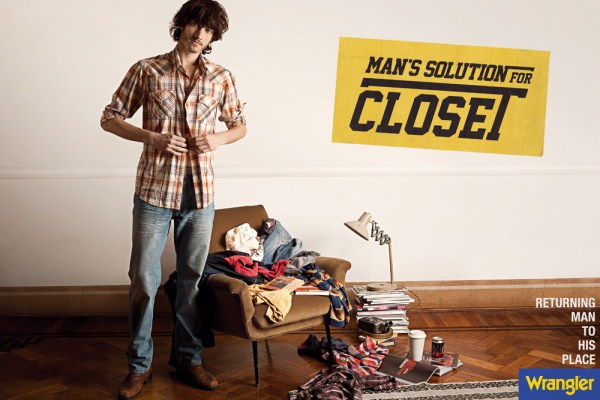 печатная кампания для модного бренда Wrangler с общим слоганом &laquo;Returning man to his place&raquo; 